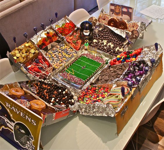 SUPER BOWL PÅ SÖNDAG NATT!
Vi lottar ut 10st paket (värde 500kr/st) med amerikanskt snacks! Vinnarna utses 2/2 12.00

1:RT
2: Följ