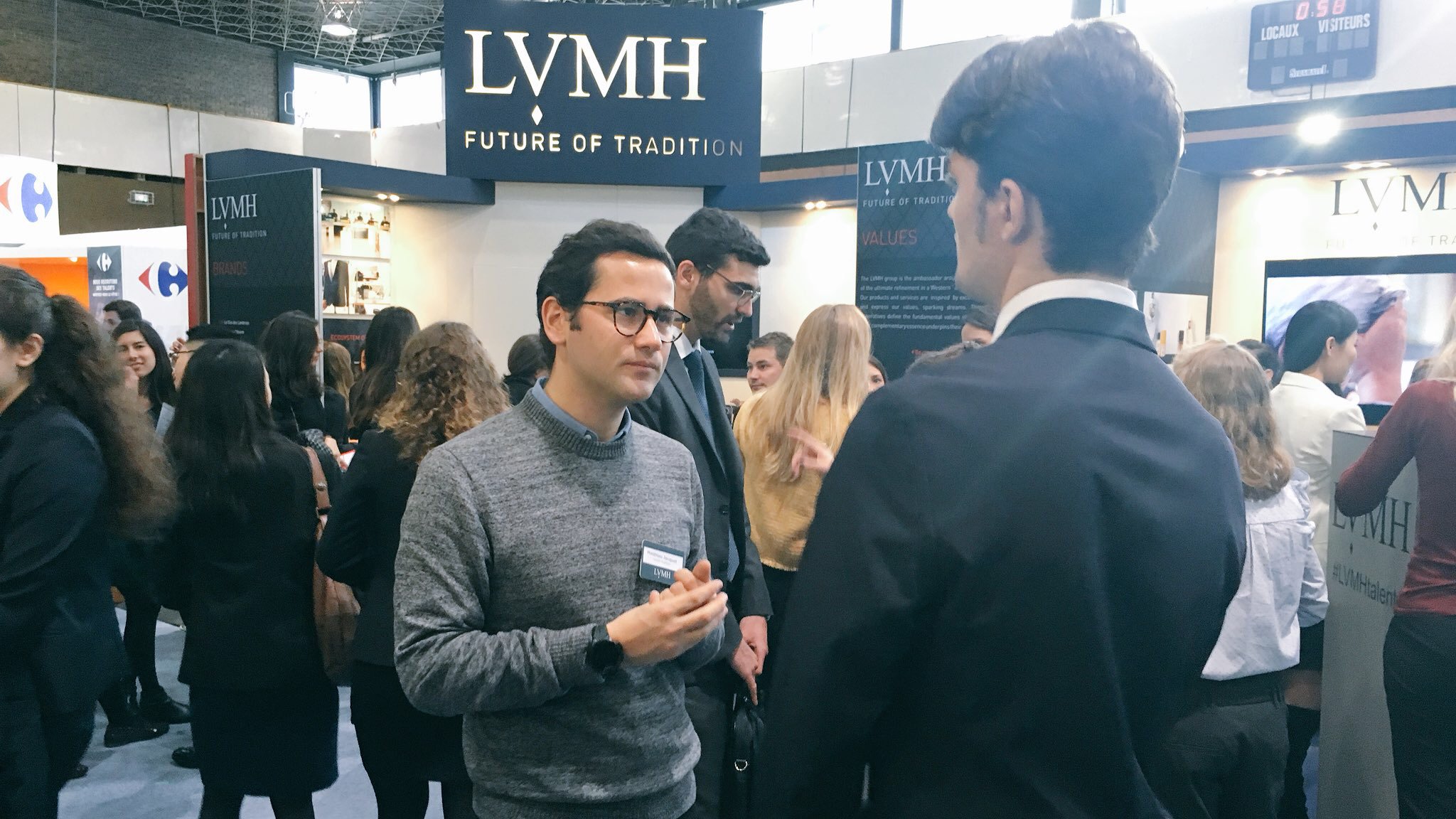 LVMH a X: Interested in a career in Luxury? Come today by our booth at  @essec career fair and meet some ESSEC alumni now working at LVMH.  #LVMHtalents  / X