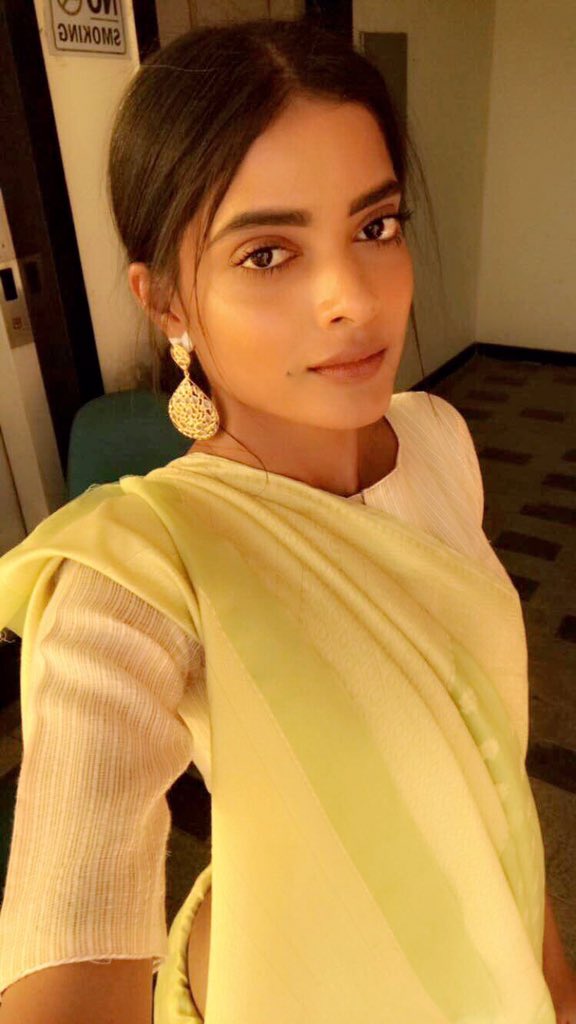 pratyancha7's tweet photo. Shoot for https://t.co/nNcFM5g20G @AJIOLife #bangalore https://t.co/K4FyjAnQeg