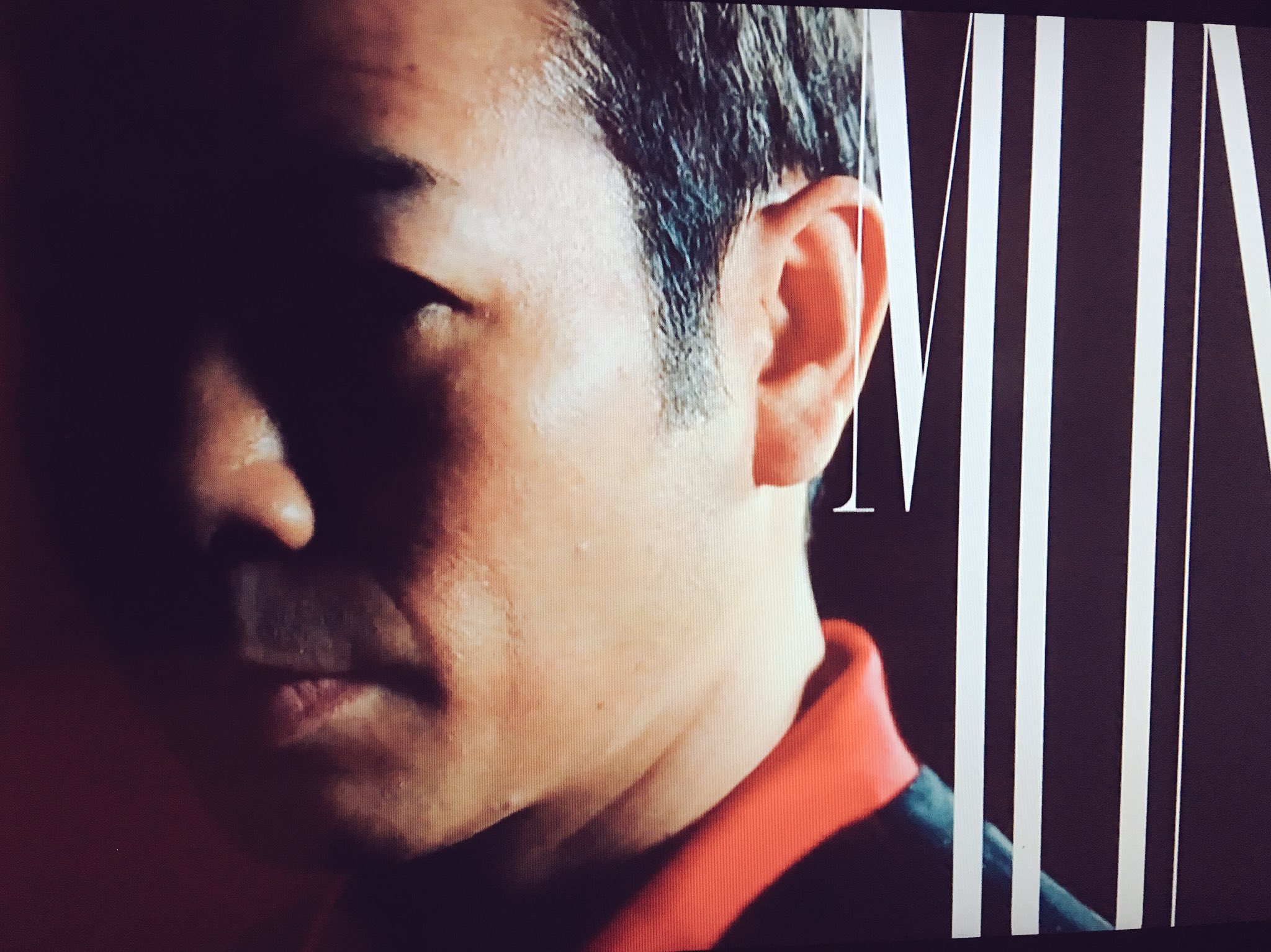 マギー ジョビジョバ リーダーのほう そーいや 嘘の戦争 の超かっこいいオープニングタイトルバック 俺も一瞬 登場してんだけど なんとか照明の力でカッコよくして下さい なんて言いながら撮影したところ けっこうな割合で顔が影にw おかげで