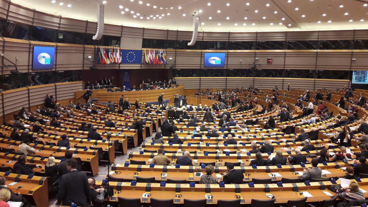 cvmarquin's tweet photo. @EFEescuela ha venido hasta Bruselas para conocer de primera mano el funcionamiento del Parlamento Europeo. https://t.co/NpwID3lmIm