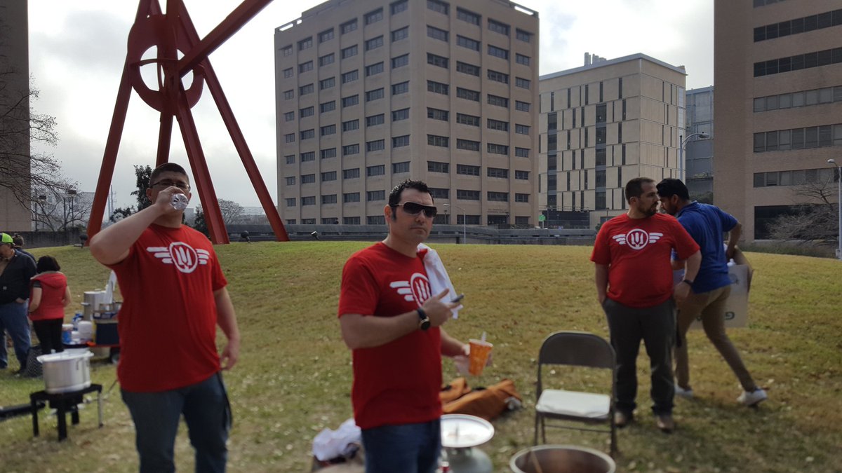 TridentResearch's tweet photo. Getting ready at the UT chili cookoff! https://t.co/RWirzl93wp