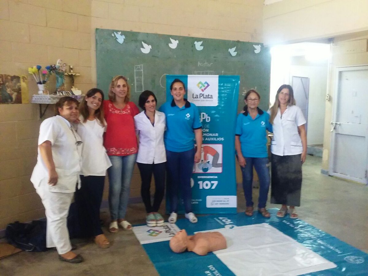 Luchessialfredo's tweet photo. Hoy charla de #RCP en la U. 33 SPB https://t.co/ZgK6Dm1Lx0