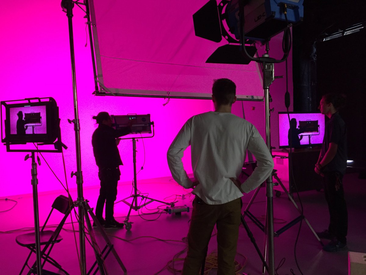 rulebostoncam's tweet photo. .@mattworkmandp + @HarveyBurrell demo a bunch of lighting set-ups with the @ARRIChannel #L10C + #SkyPanel. Stay tuned for video... https://t.co/CKGap8bxSA