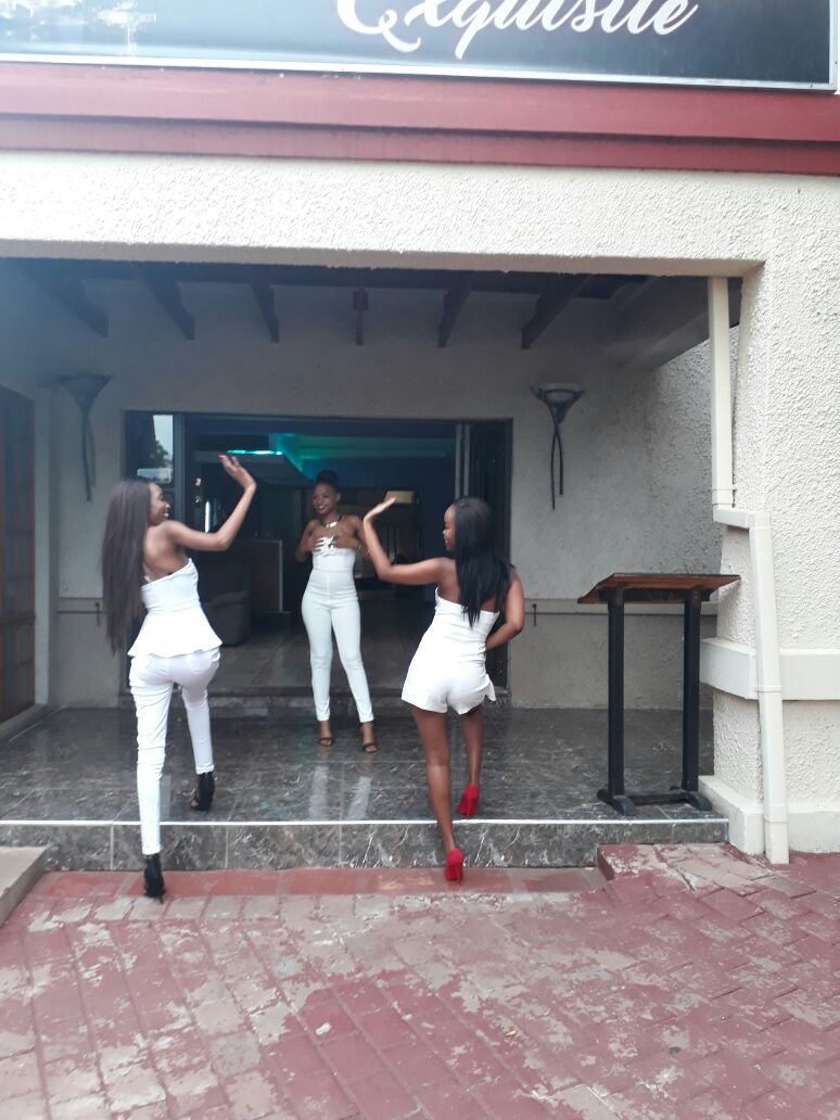 RoundTableExqu1's tweet photo. It's going down this coming Sunday.
#AllWhiteSoulSession
Come party with us!! https://t.co/6U68OU0wdF