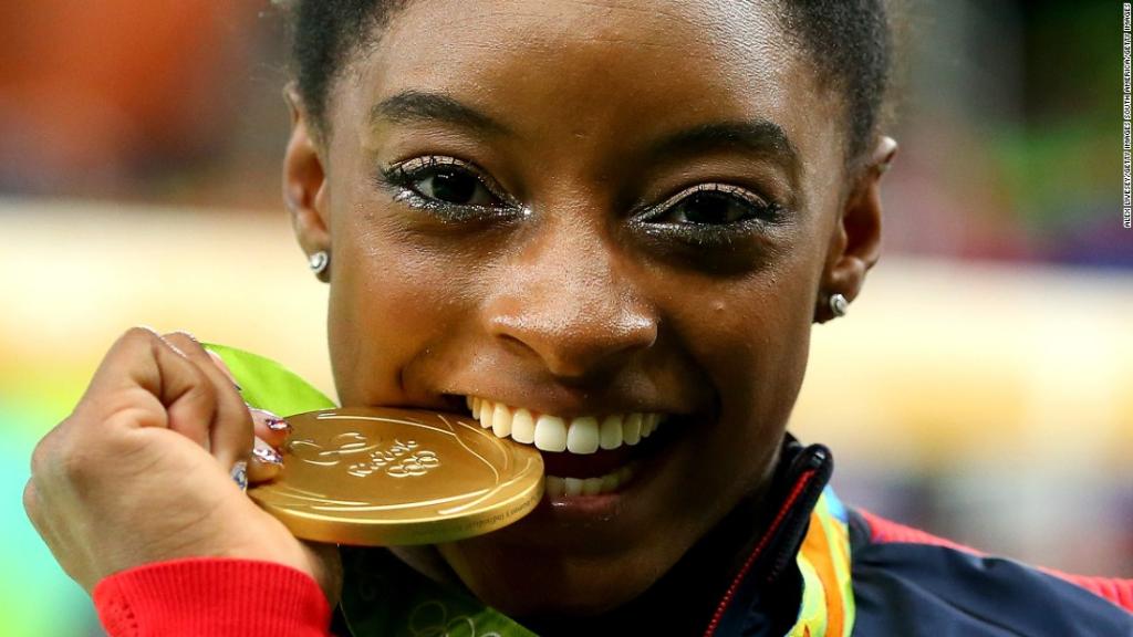 CNN's tweet photo. Tokyo 2020 medals to be made from recycled mobile phones https://t.co/xAYjCOqtX0 https://t.co/U5IrORF5Wd