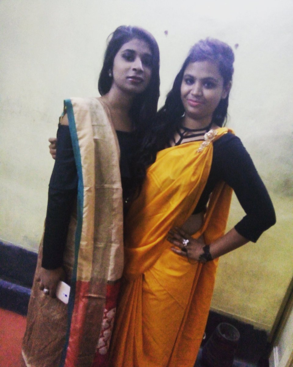 arkashikha's tweet photo. In our self designed outfits fr Saraswati Puja..
Wd Madhuvanti.. https://t.co/YjnlBfmnyC
