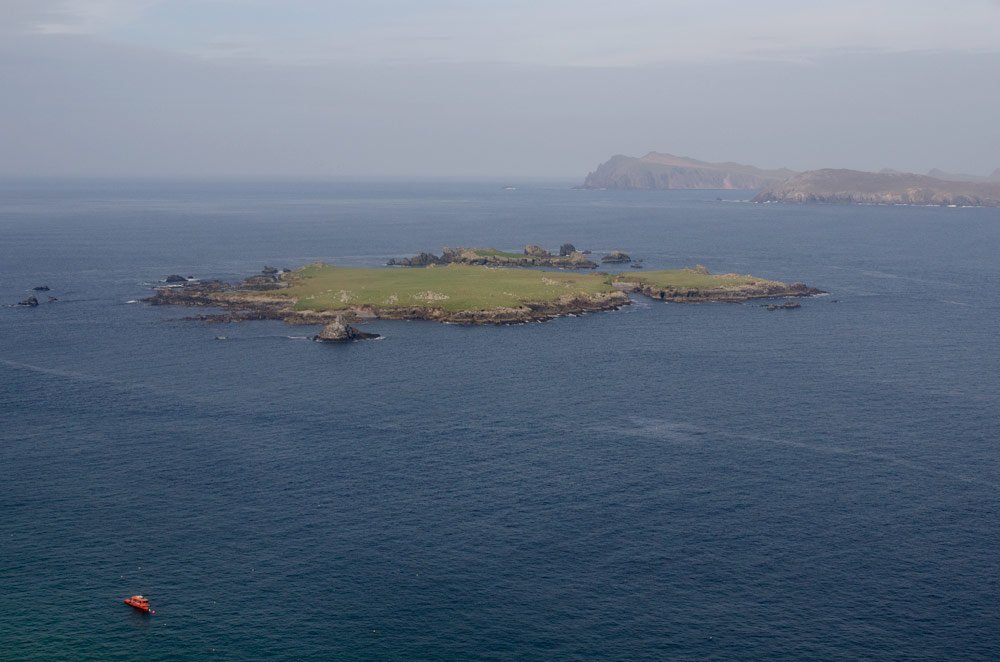 NiaHafC's tweet photo. Our boat from Great Blasket. #Ireland #dingle #coast #boat #WildAtlanticWay #ocean #wild @wildatlanticway @GoToIrelandGB @TourismIreland https://t.co/WQ0bnbI5LQ