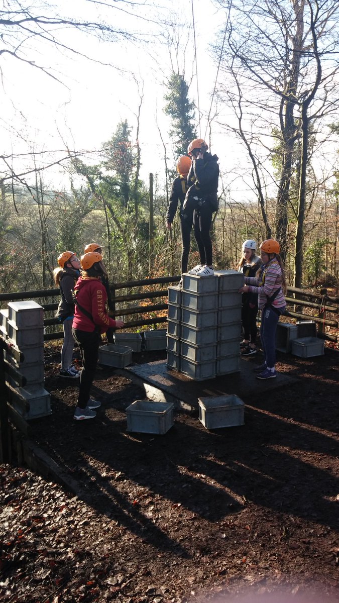 1stLoftusGuides's tweet photo. @WaddowHall thankyou for a fab venue for our bp adventure @gguidingcleve https://t.co/pbk1wliiMz