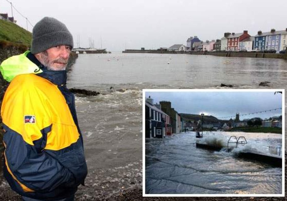 A #breakwater is needed at the mouth of #Aberaeron harbour to protect town against flooding ow.ly/LL5r308yXji #MarineEngineering