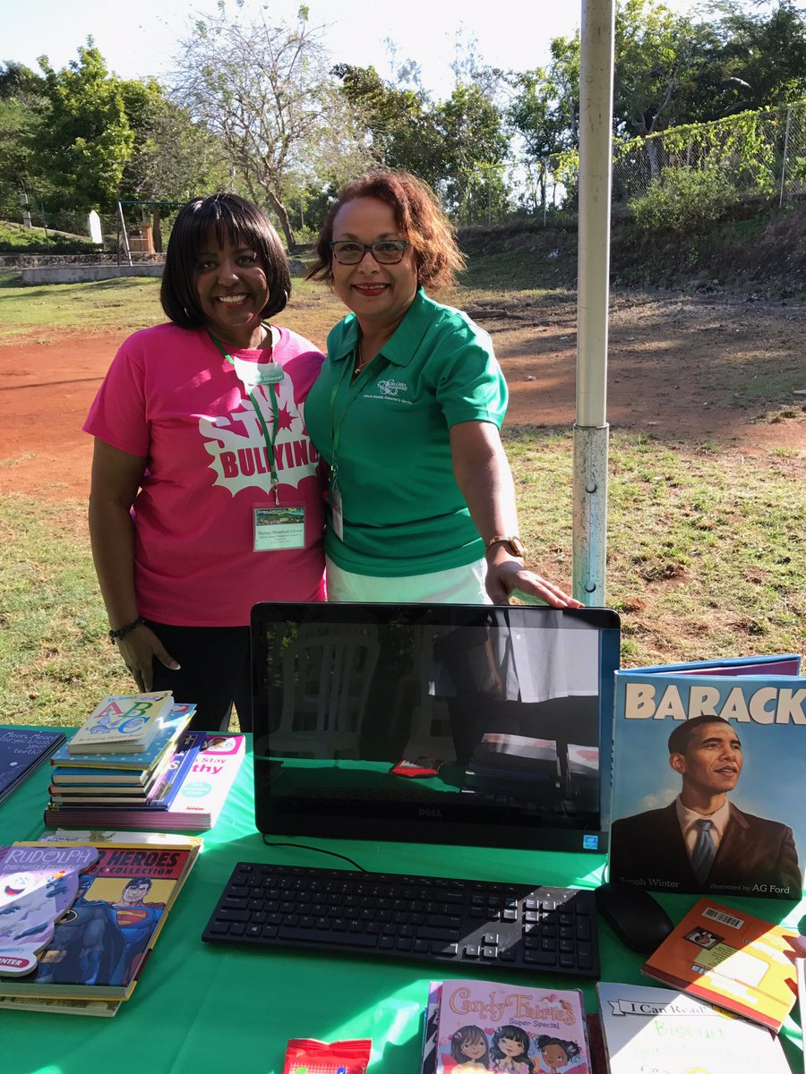 topeka_links's tweet photo. Such an honor to contribute to the purchase of computers for schools in Montego Bay Jamaica. #linksmission2017 #TopekaLinks https://t.co/zZJIzfBhpE