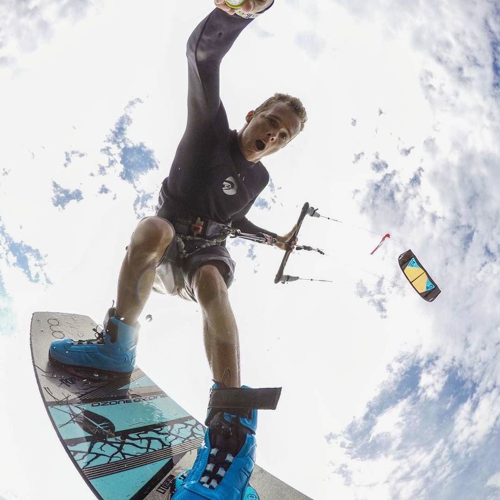 Jakekelsick's tweet photo. Selfie session! π #GoPro #Gopole #Kiteboarding #OzoneKites #TonaLife #BasixsLife https://t.co/WlIOUtPOT3 https://t.co/HXqZbMlUfO