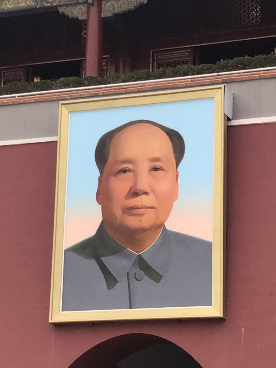 早稲田大学増門会 On Twitter 中国に単独遠征中の会員より 同志を発見したとの連絡がありました 確認したところ 確かにハゲでした こんなハゲ の絵を額縁に入れて飾っているということは 中国はハゲに優しい国なのでしょうか このハゲたオッサンはいったい何者