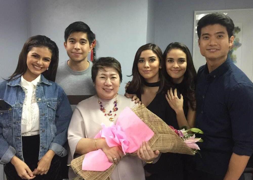 gmanetwork's tweet photo. #LegallyBlind cast, sinorpresa si GMA SVP for Entertainment TV Lilybeth Rasonable sa kanyang kaarawan! https://t.co/KBU6t5n728 https://t.co/KsdWe7ZKBd