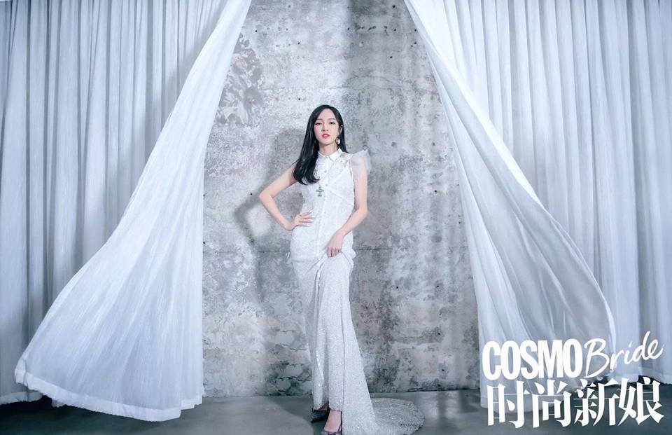 AttacksJia's tweet photo. [#CUT] Jia para Cosmo Bride 
Q: "Que tipo de vestido de noiva você quer vestir?", 
Jia:"Eu sempre sonhei em usar um vestido de noiva preto'' https://t.co/c3yDcDYW94