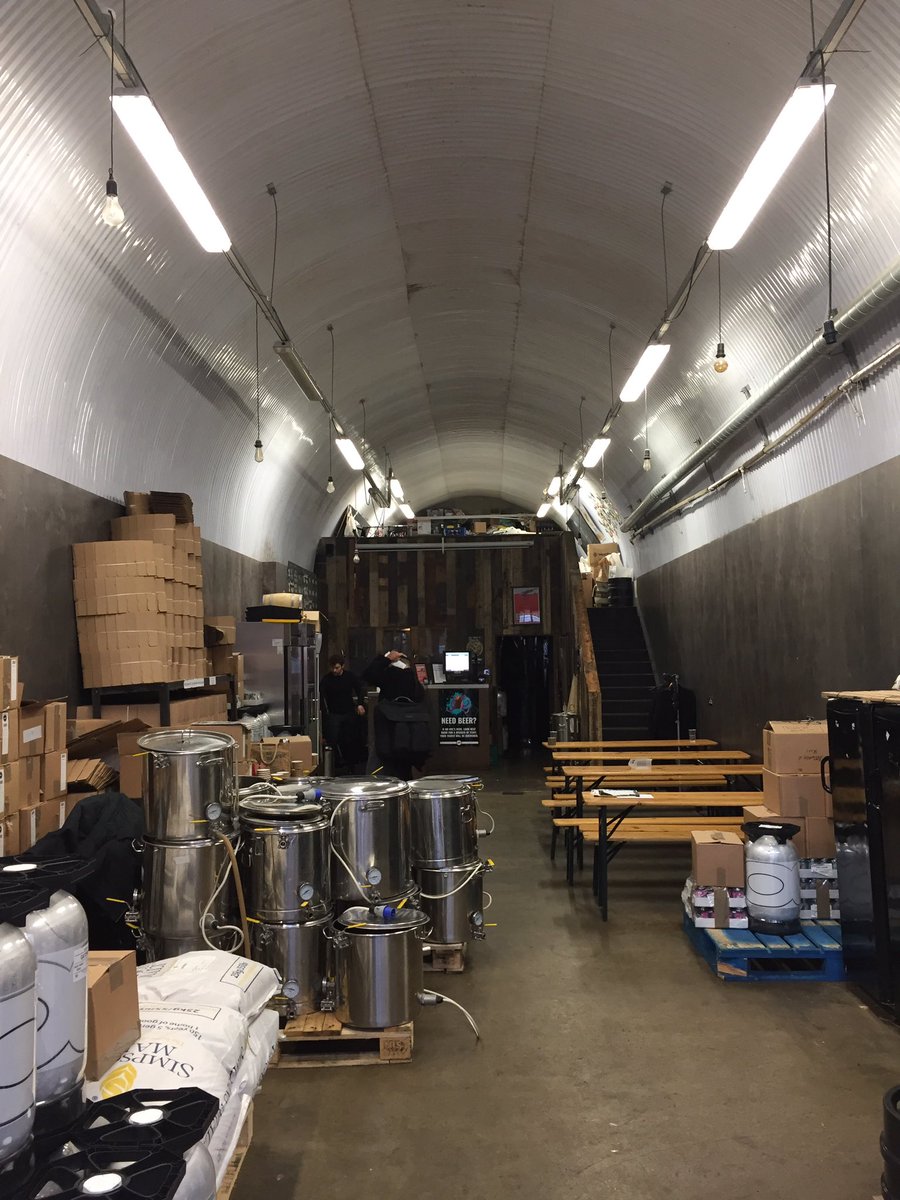 MatchPintDom's tweet photo. #pubsafari today with @katykammedia looking at on trade venue innovation. great first stop at @ubrewcc esp. 🍌party! https://t.co/VbDTbjYrxD