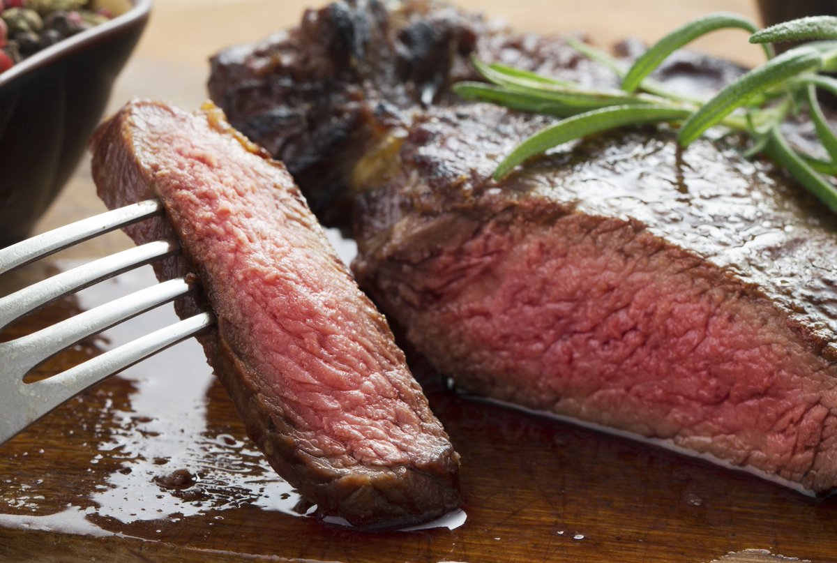 Checketts_'s tweet photo. Steak Special... 4 x Aged Sirloin Steaks for £20 #AlwaysBritish #WorcestershireHour https://t.co/NHGsO6cqYr