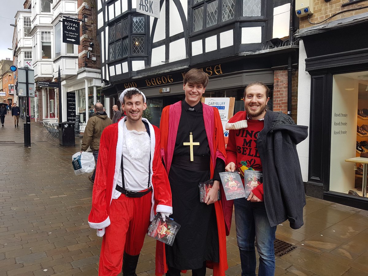 Whatever the weather, we'll be there! Catch us on the highstreet for a chat #WinchesterWednesday #Winchester #theatre #gallows #sevensantas