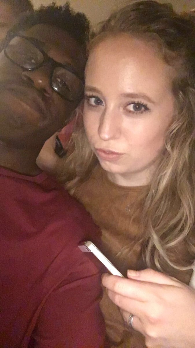 K_CarrRetro's tweet photo. Happy 21st birthday to a special princess, Alison 👸🏼! It's not a 21st if you remember it! #Blackout #DrunkPrincess https://t.co/EccQ9X3u61