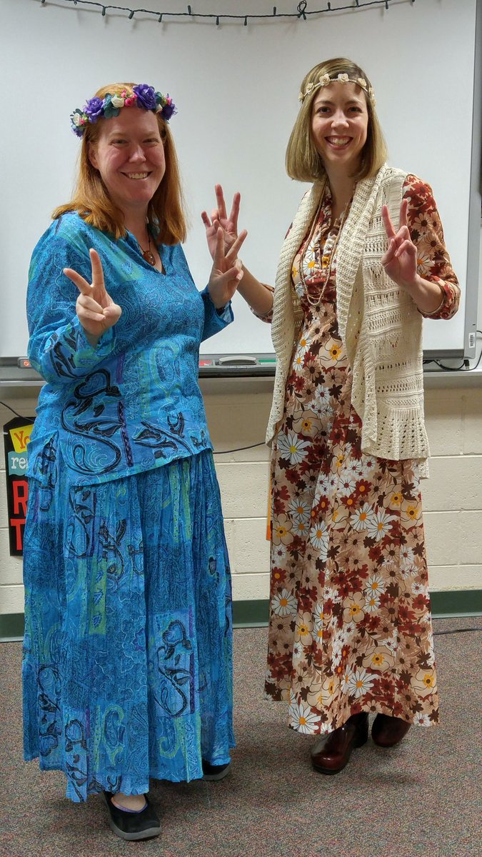 MachanBookLady's tweet photo. Peace and love, brothers and sisters :) 1960's today! #lgmswolves #bethebest #tlap https://t.co/SCXfb9DI2W