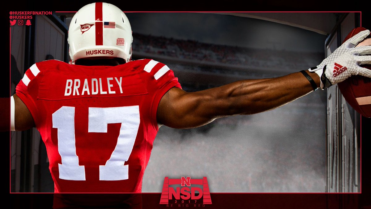 HuskerFootball's tweet photo. .@BradleyJaylin staying in the 402.

#GBR https://t.co/wdkEk8g8UJ
