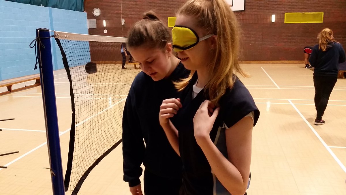 sbrittHAL's tweet photo. @ninestilesPE year 10 sports leaders having some fun today learning about the importance of different types of communication #blindfoldedfun https://t.co/96lPJehK9X