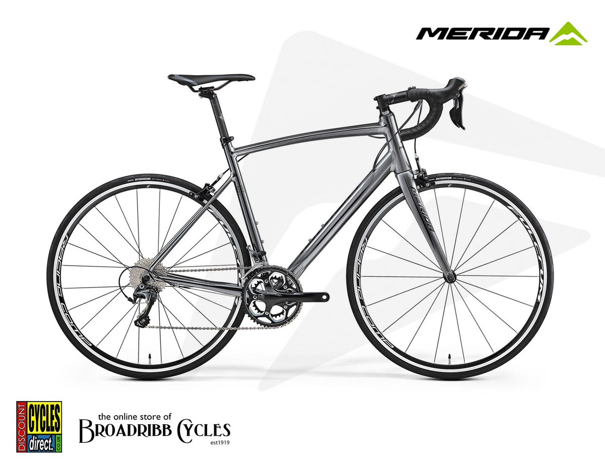 BroadribbCycles's tweet photo. Speed of a road bike combined with the comfort of an endurance bike - Merida Ride - Sportive anyone??? https://t.co/KZ9YzaeHMk https://t.co/JQXfvX3888