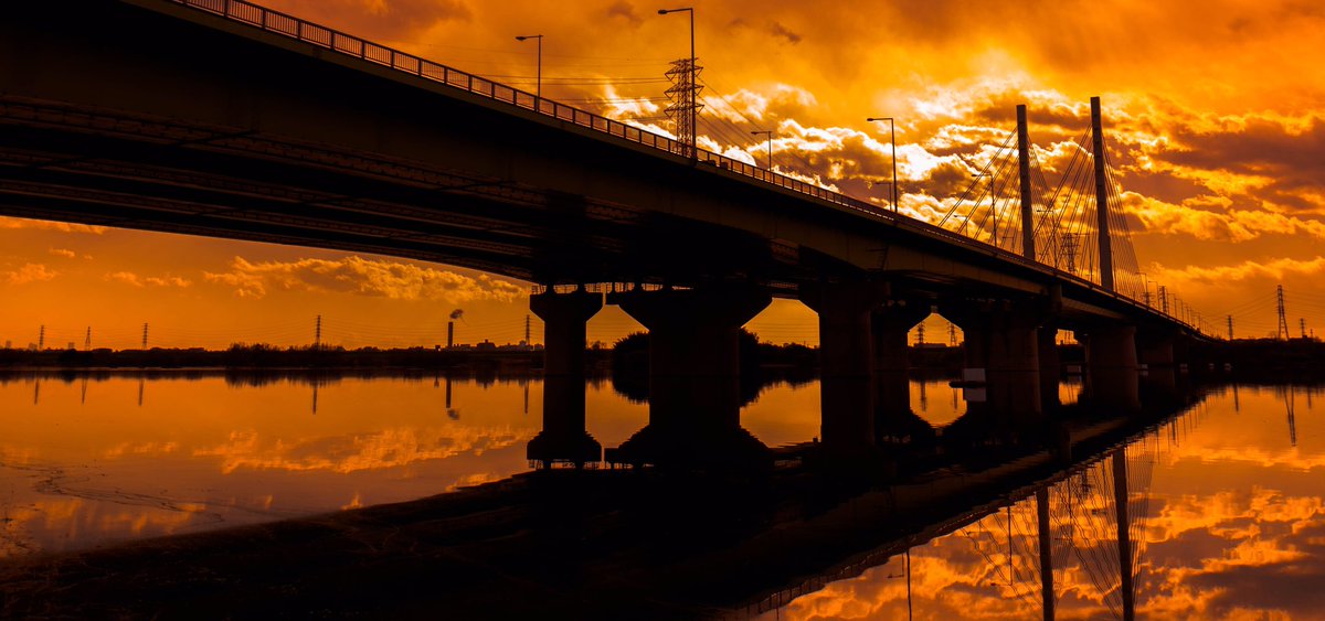 ねぼすけ בטוויטר 荒川にかかる 幸魂大橋 幸せな魂と書いて さきたま と読み その名の通り埼玉を代表する橋の一つで 県内の道路橋では上江橋に次いで二番目に長い 幸魂大橋 幸魂橋 橋 埼玉県 Japan Nikon D5500