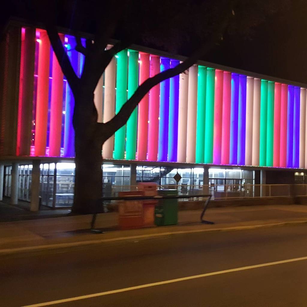 TieDyeTravels's tweet photo. Downtown Memphis - Cossitt Library at night. #lights #memphislibrary #cossittlibrary #mempโฆ https://t.co/ZpUpQQlgyE) https://t.co/HI5NjRAO0y