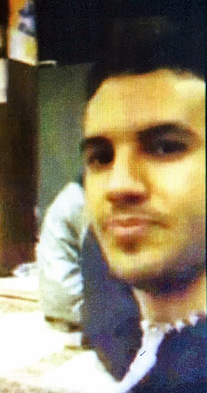 police_temoin's tweet image. #video - Qui est cet homme, qui a violé une jeune fille de 15 ans à Anvers? tinyurl.com/z7r4hew