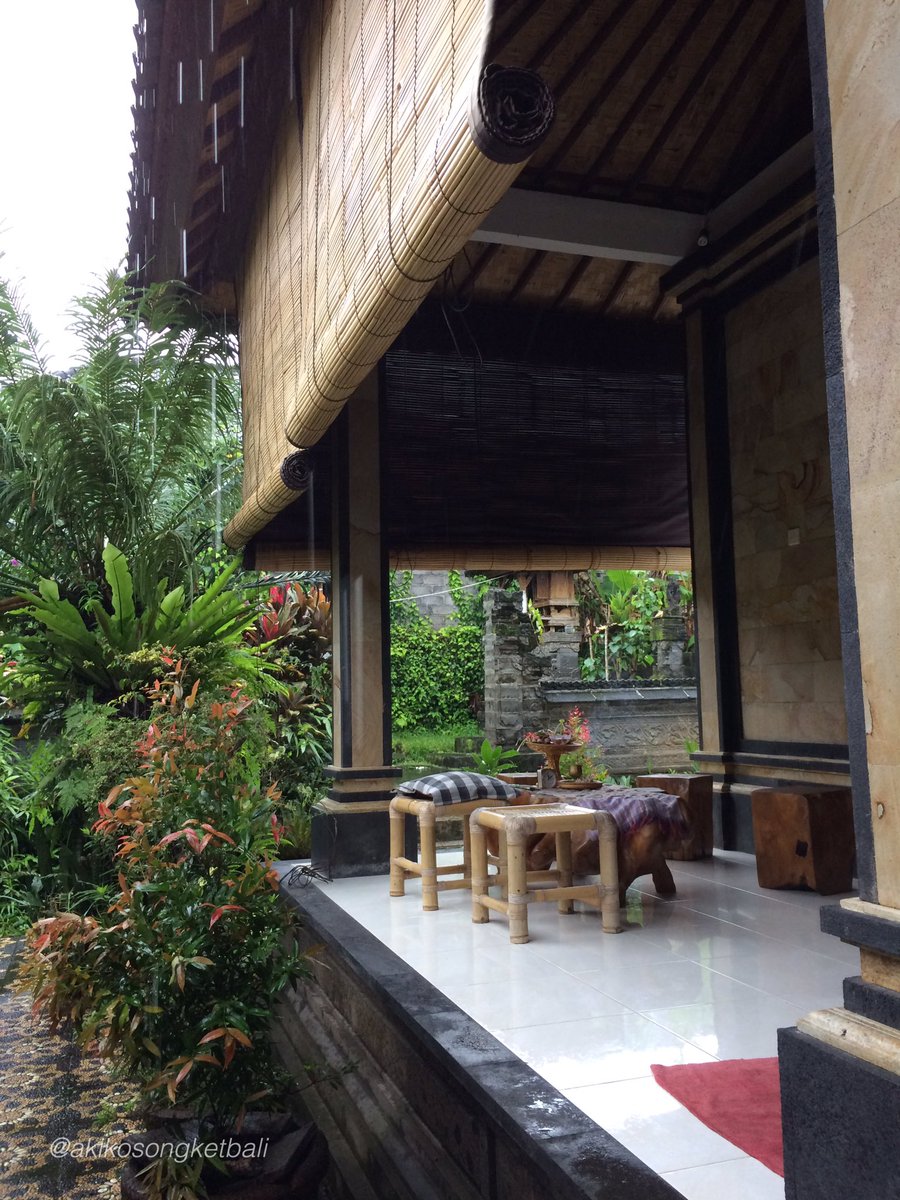 akikomatsubara's tweet photo. #rainingallday #palmreading  #rainingeveryday #rainyseason #naturelovers #villagescape #sidemen @akikomatsubara

https://t.co/qBEBjHOGOf https://t.co/AH6U1HMnTA
