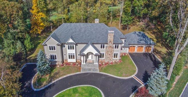 BergenCtyNews's tweet photo. #BergenCountyDreamHomes "Home of the Day" Listed Today - Great location! Privacy & Backs to #AlpineCC Golf Course! https://t.co/0j5SpwUUv7 https://t.co/eOb7C6jjG7