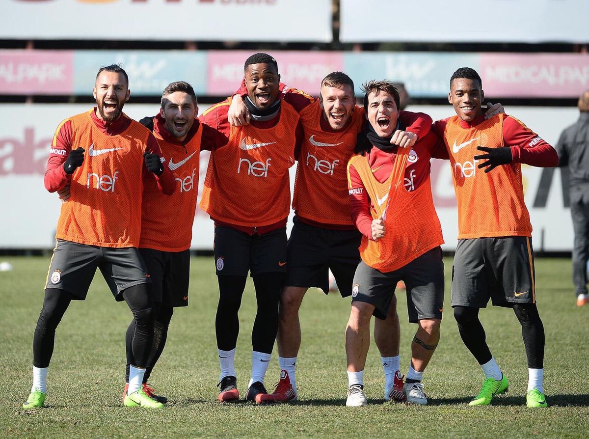 Winning team💪🏼💛❤️⚽️ / 🌟🌟🌟🌟