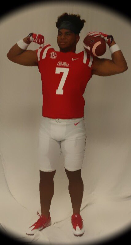 _momosanogo's tweet photo. Excited to announce that I will be spending the next 4 years playing football and furthering my education at the University of Mississippi!! https://t.co/t3E6dpvEnN