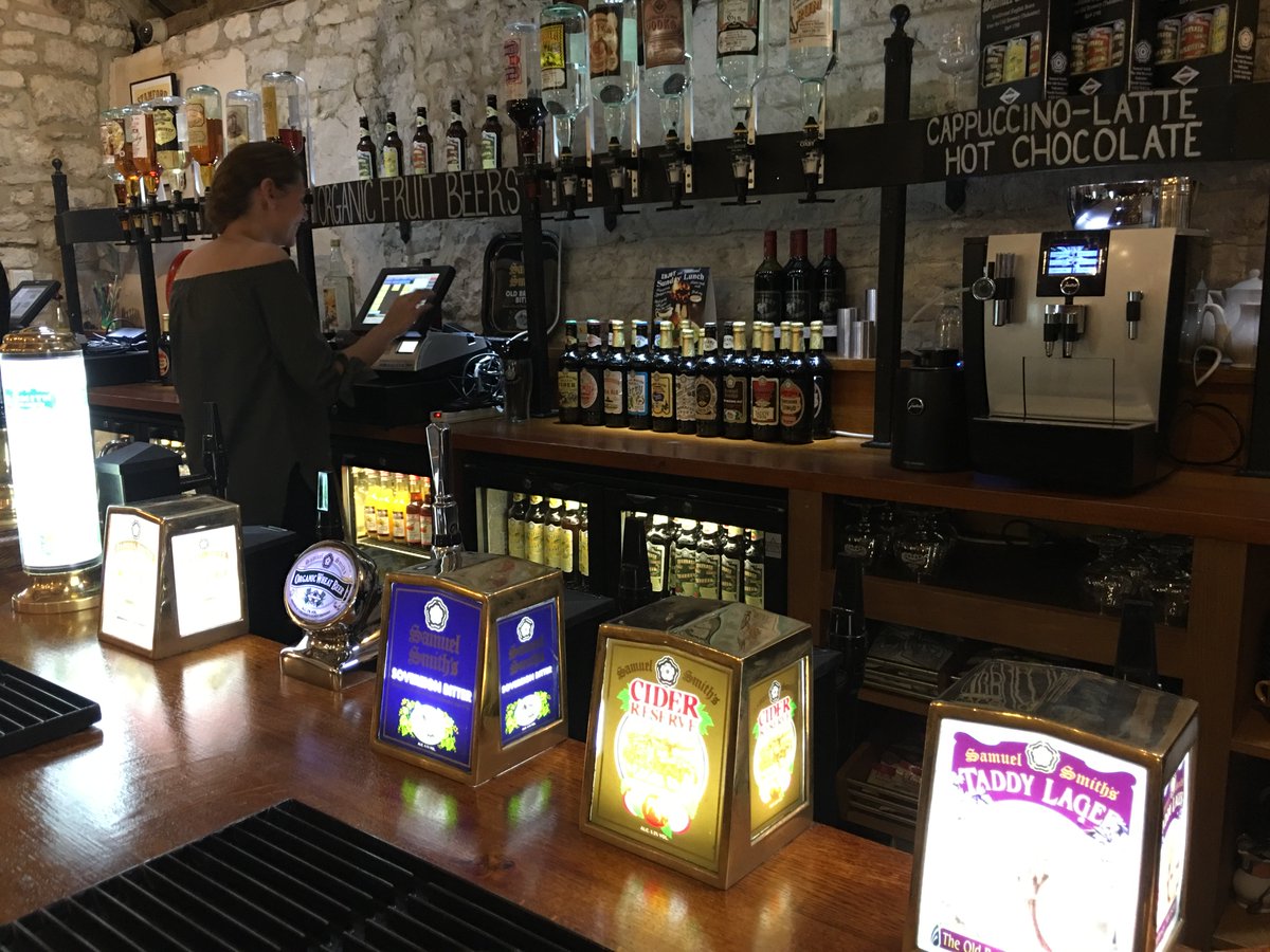 New Management takes over at Melbourn Brothers pub in #stamford on 22 December 2016 #samuelsmiths