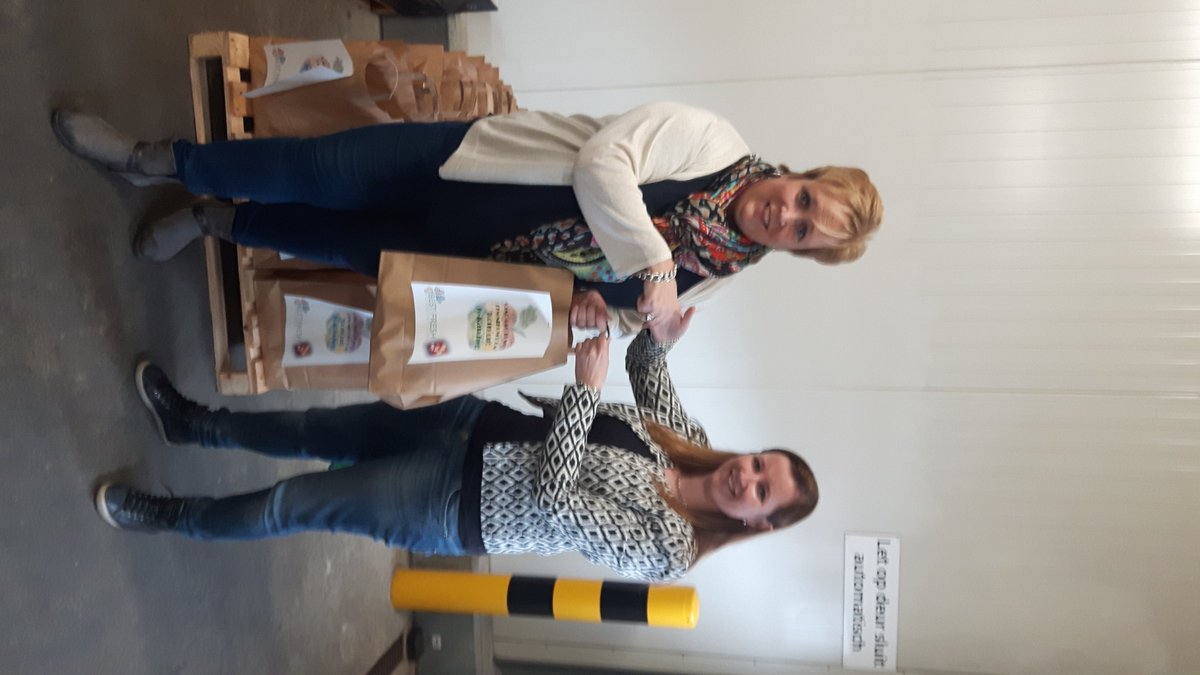 Vanavond is de aftrap van het project Val Op, Val Af van <a href="/vitiswelzijn/">Vitis Welzijn</a>. Hiervoor heeft <a href="/Foundation_BFG/">BestFreshFoundation</a> goodiebags gemaakt #match #beursvloer