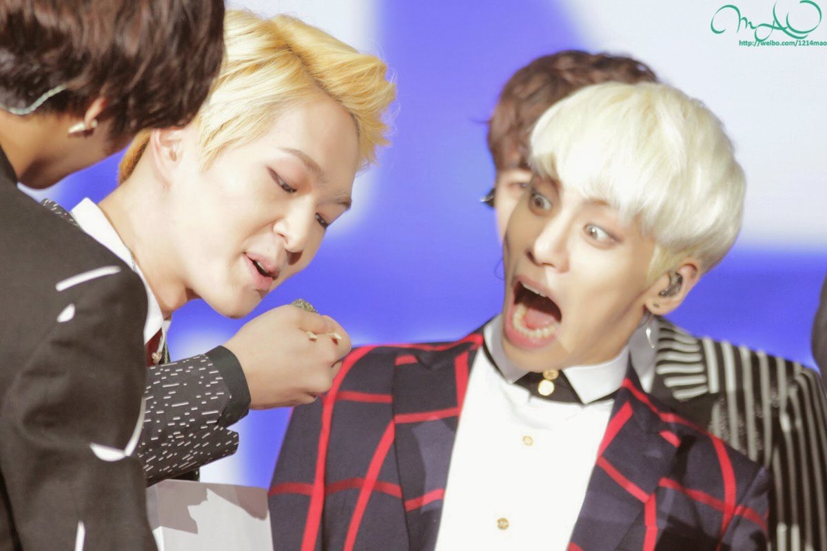 pics_onew's tweet photo. #SHINee #onew #jonghyun #onjong #hyunew Beautiful face😂👍🏻 https://t.co/8sDuKAJiAF