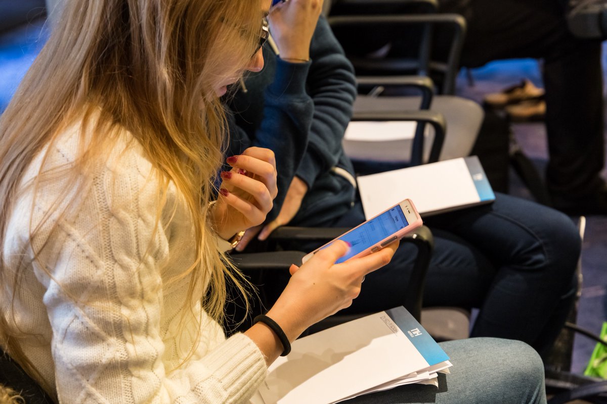 Twt_Lab's tweet image. Abbiamo raccontato il viaggio di #DigitaLecco in uno #Storify !!
Voi cosa ne pensate?
Ditecelo in 140 caratteri
goo.gl/2IAHs3