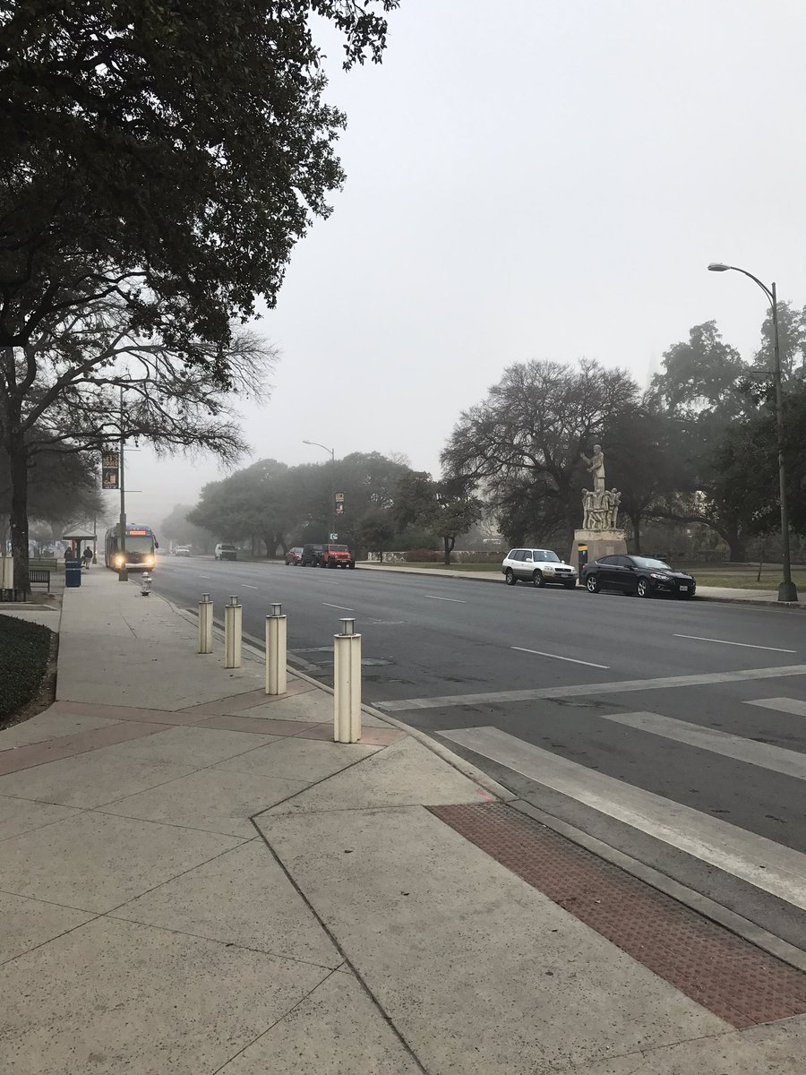 pascal12339's tweet photo. @WLGaz footing de bon matin dans les rues de San Antonio encore embrumées #GRDFSA https://t.co/BsGmos9nEp