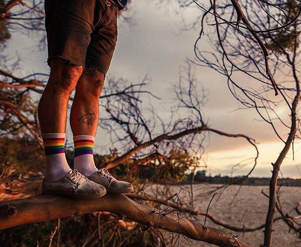 Decorar la jaula no te hace libre. <a href="/AmericanSocks/">American Socks</a> en <a href="/amenmadrid/">AMEN</a> #socks