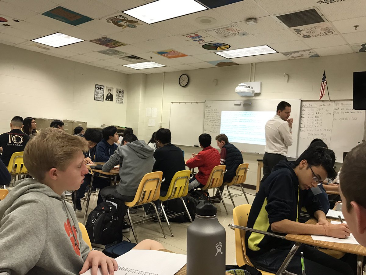 NPESprincipal's tweet image. Students using the Possible Sentence strategy to predict text they will be reading in APUSH. @mrthendonhs15