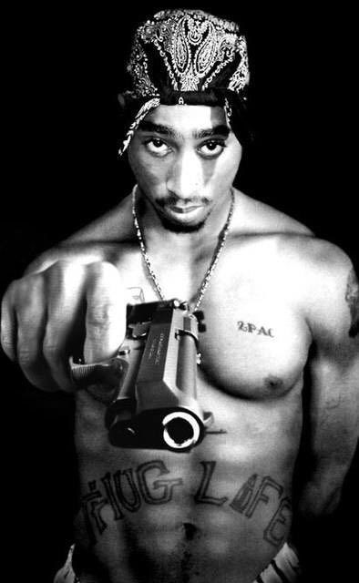 tupac with gun