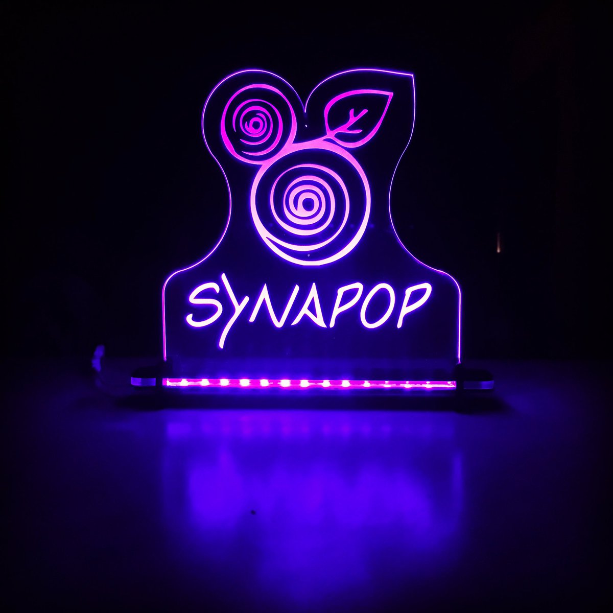 synapop's tweet image. I got my #customledsign made at @sllaseretch and I LOVE it! It can switch between battery and plug in for power. Great for shows!