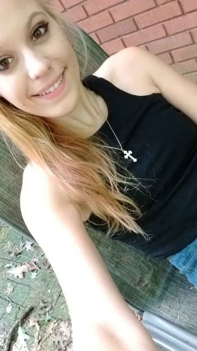 KateLacy1995's tweet photo. Blondie 🤔 https://t.co/y9wdONR1OC