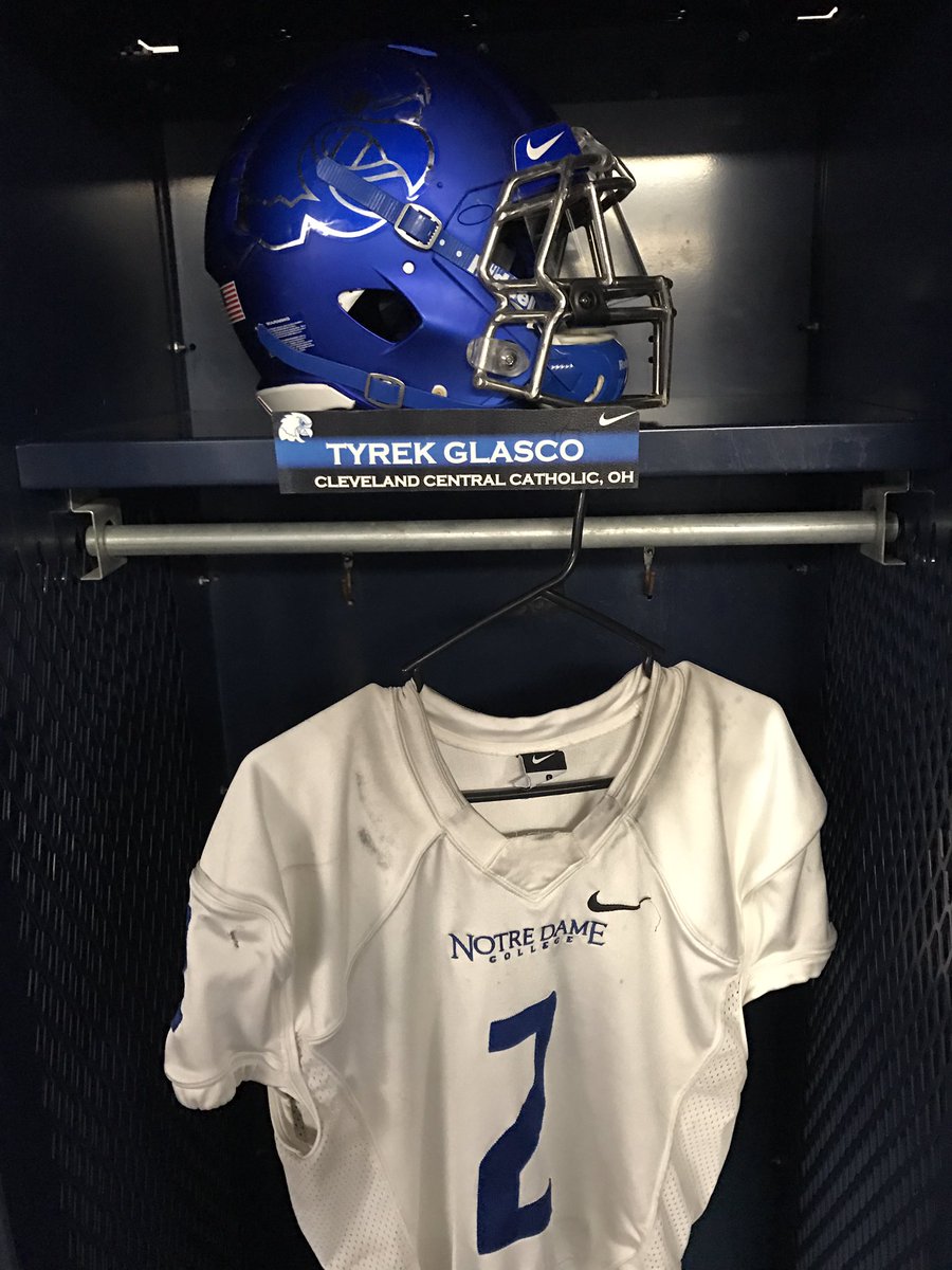 Only1_Glasco's tweet photo. #FalconFlock17π΅βͺοΈπ https://t.co/ZD4LIKE68C
