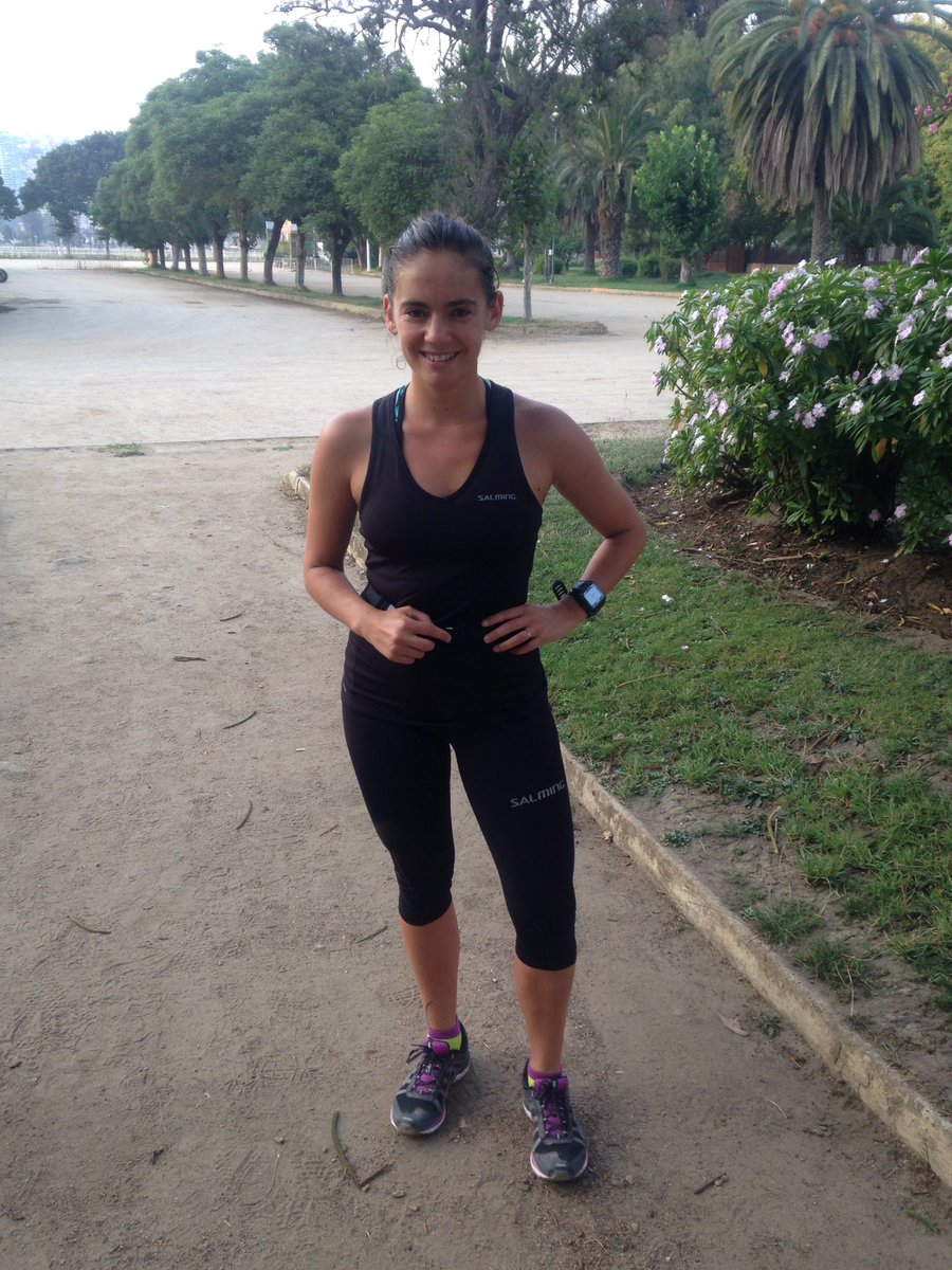 CamilaBertrand's tweet photo. Preparando 21 kms MDS 2017 Full equipo con @salmingCL #MDS2017 #trilife #running #nononsense https://t.co/r6PFFfXYE3