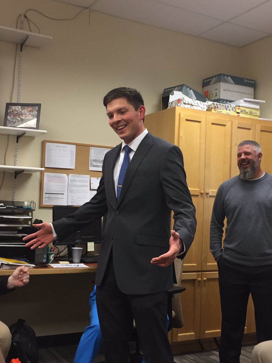 CoachBath's tweet image. #Great to see @CoachWatterson #ReCommit to @wyo_football #TODAY #SomebodyIsDressedForSuccess #ALittleOverdressedForThisMng