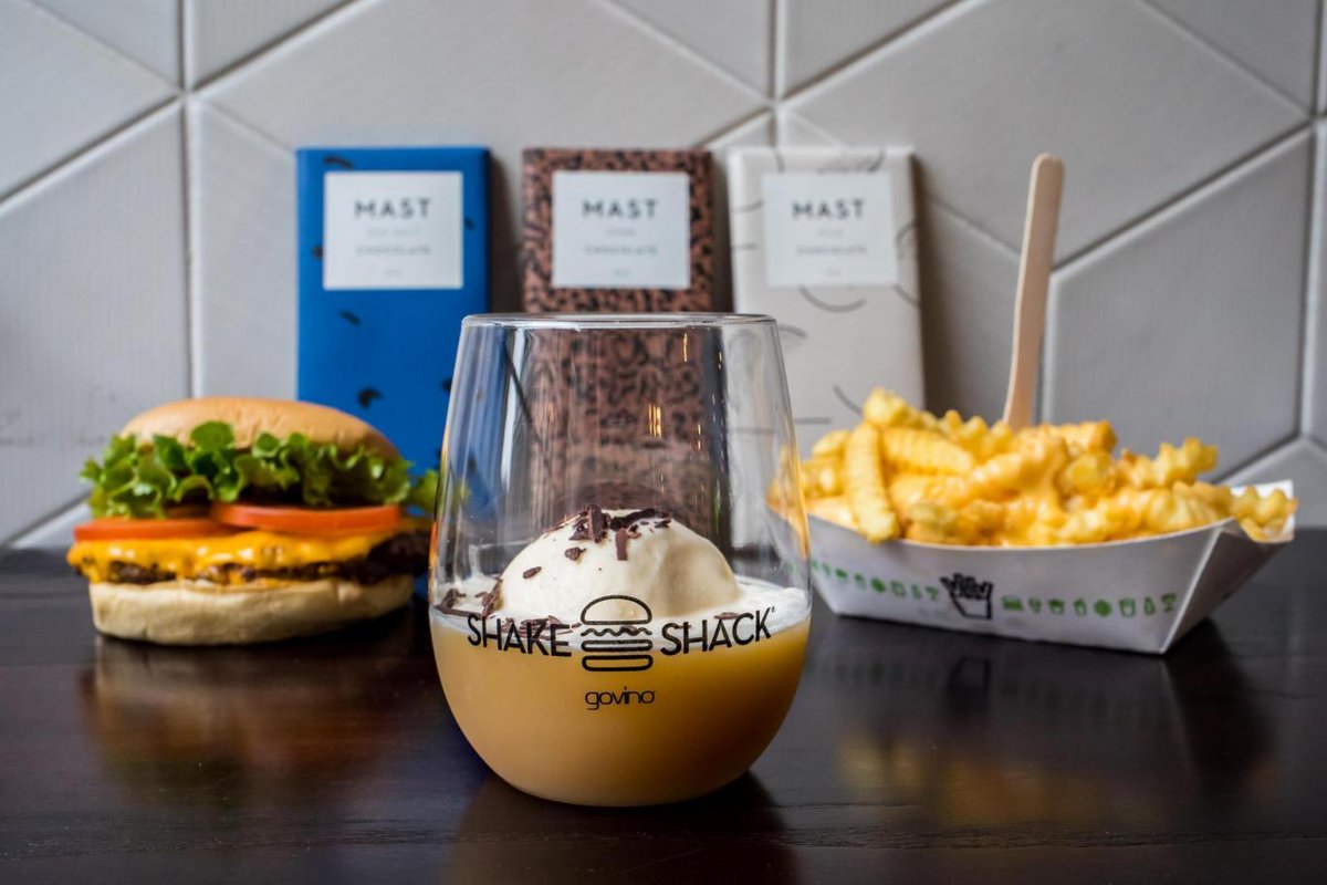 standardnews's tweet photo. You can get free chocolate beer at the new Shake Shack https://t.co/6HeFVR8DGJ https://t.co/w7M3CNJt1C