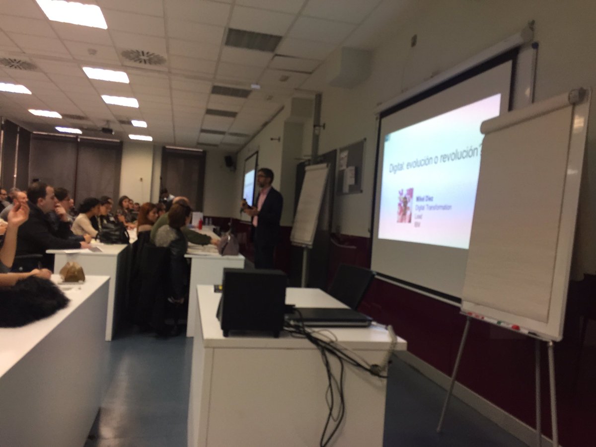 LauraMonteagudo's tweet photo. En fantástica ponencia de @mdpblue  en #eudedigital https://t.co/Bx8yZm9Auk