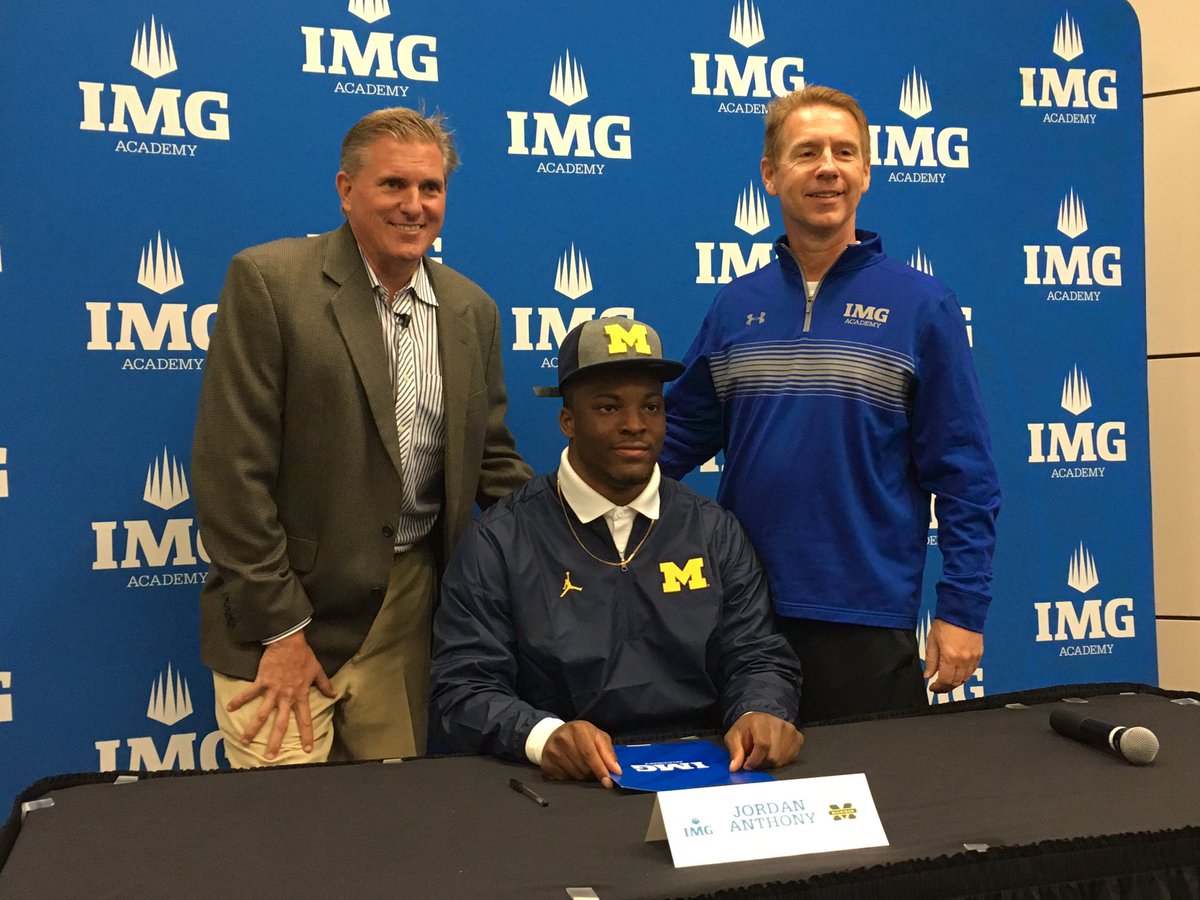 TrevorDeGroot's tweet image. Jordan Anthony (@__JAnt4) makes it official signing with @UMichFootball at the @IMGAcademy #NSD17 ceremony. #BluePrint17